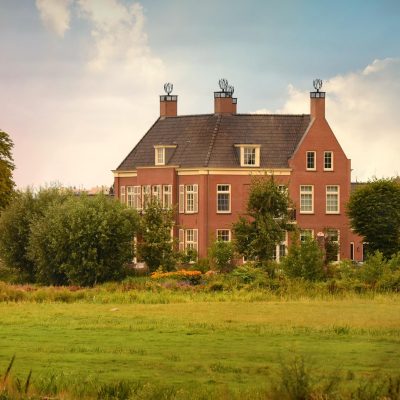 manor-3636256_1920